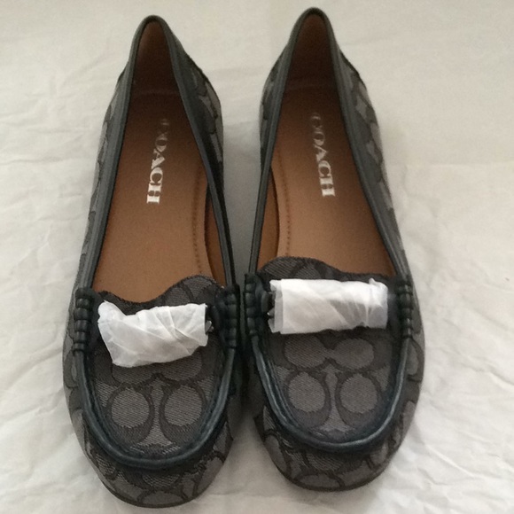 <<SOLD>>NWOT Coach shoes - Picture 4 of 7